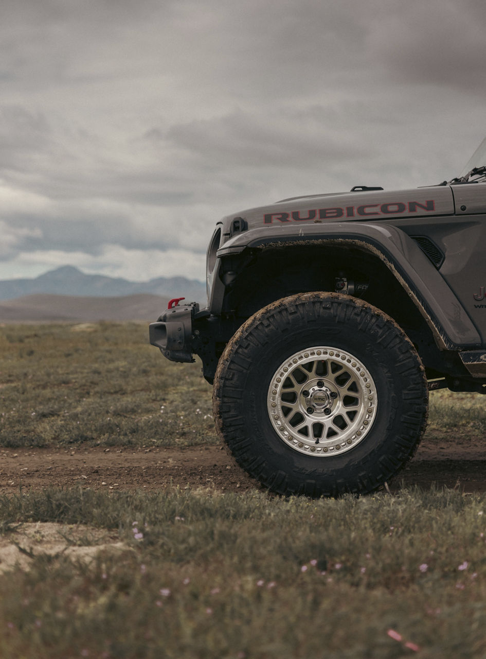 2020 Jeep Wrangler - KMC GRENADE CRAWL BEADLOCK - Machined | KMC